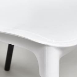 Стул ГЕНИУС (мод 75) металл/пластик, 46кс56кс84cм, белый/черные ножки / GENIUS (mod 46x56x84cм,