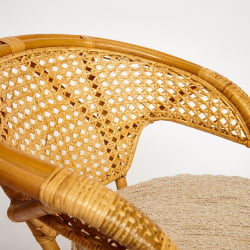 ТЕРРАСНЫЙ КОМПЛЕКТ ПЕЛАНГИ (стол со стеклом + 2 кресла) /без подушек/ ротанг, кресло 65х65х77см, стол диаметр 64х61см, Хоней (мед) / PELANGI Honey