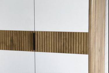 Шкаф трехдверный Адам МСА-04 дуб крафт золотой/белое дерево / MSA-04