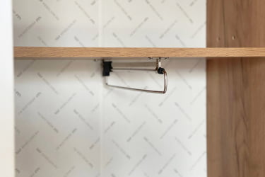 Распашной шкаф в гостиную Моди МГМ-02 дуб крафт золотой/белое дерево / MGM-02