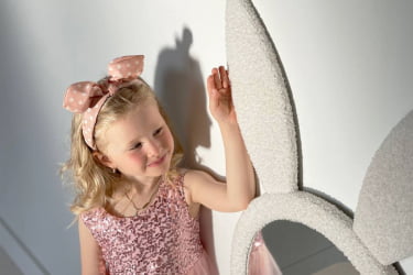 Детский стол со стульчиками Зайка МК-0019 белое дерево/белый (плюш) / MK-0019