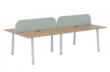 Рабочая станция на 4 места с 2-мя тканевыми экранами с креплениями. А-образные опоры 60х30 ЕCО144/А/60х30/ВХТ/АНТ.У003 +2 ЕCО501.ЗЕЛ / ECO144/А/60х30/WHT/ANT.U003 ECO501.ZEL