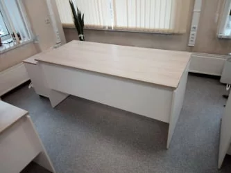 Стол прямой Дека ЛДСП каркас 75.07.16 Дуб Сантана светлый/Белый / Deka