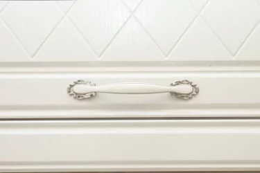 Шкаф-витрина Тиффани 19.04