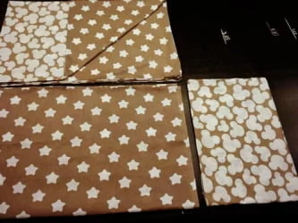 Комплект постельного белья детский белые прянички на коричневом