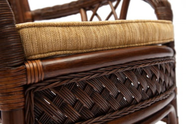 Комплект обеденный АНДРЕА ( стол со стеклом + 4 кресла + подушки) Пекан Вашед (античн. орех), Ткань рубчик, цвет кремовый / ANDREA Pecan Washed