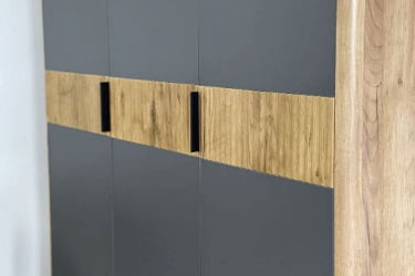 Шкаф трехдверный Адам МСА-04 дуб крафт золотой/графит / MSA-04