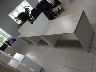 Стол прямой Дека ЛДСП каркас 75.07.10 Дуб Сантана светлый/Белый / Deka