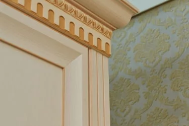 Прихожая в коридор классическая Марлен №10 Кремовый белый Патина