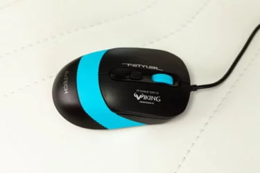 Геймерское кресло Бюрократ ЗОМБИЕ РУННЕР Белый-голубой / ZOMBIE RUNNER