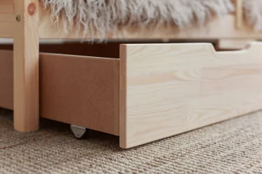 Детская кровать в натуральном цвете с ящиками