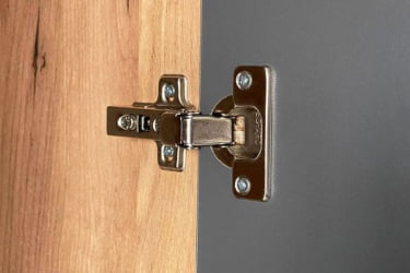 Шкаф трехдверный (зеркало) Адам МСА-05 дуб крафт золотой/графит / MSA-05