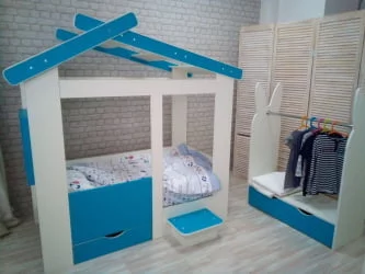 Кровать со ступенькой и ящиком и стеллаж Теремок + Зайка Белый-Лазурь