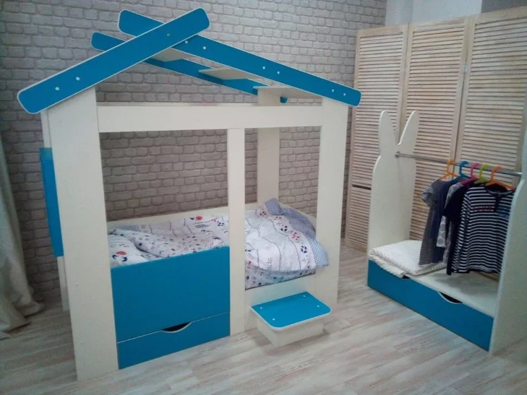 Кровать со ступенькой и ящиком и стеллаж Теремок + Зайка Белый-Лазурь_2
