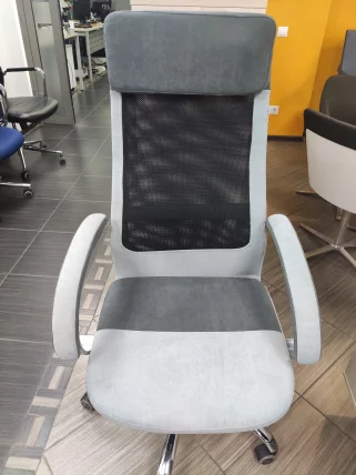 Кресло для руководителя ПРОФ 17 А Черный / PROF A_2