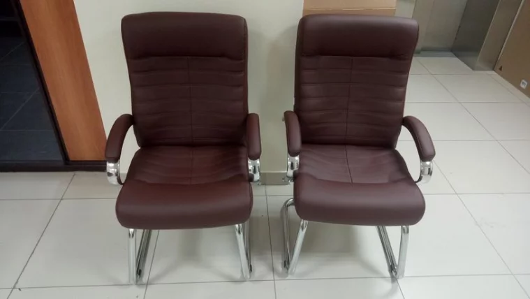 Кресло для посетителей Еверпроф Орион CФ Экокожа Коричневый / Everprof Orion CF_9