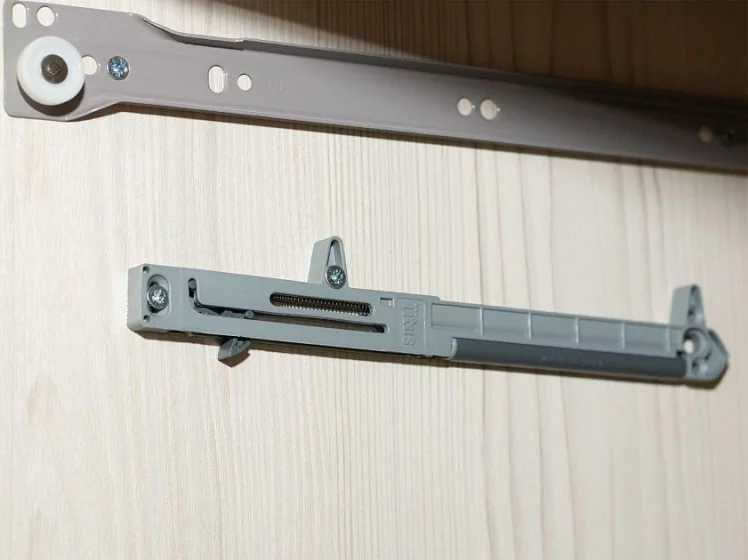 Доводчик для метабоксов Титусофт МД Д1 / Titusoft MD_1