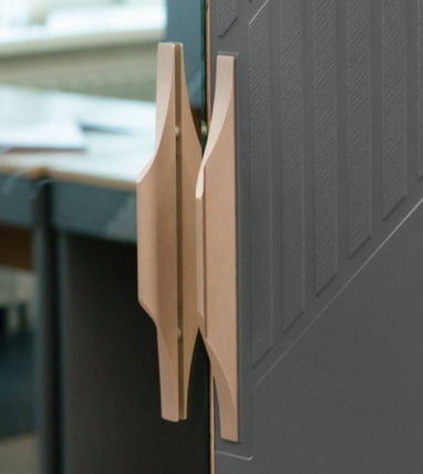 Шкаф трехдверный с зеркалом (лев/прав) Монако 902.12 Дуб Вотан Графит_4