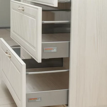 Стол кухонный (3 ящика с системой плавного закрывания) Тиффани 19.91_1