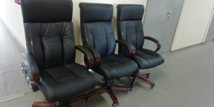 Кресло для руководителя CХАИРМАН 421 / CHAIRMAN_10