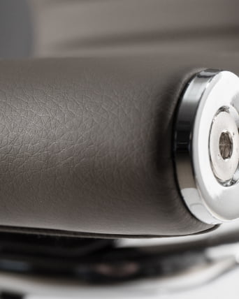 Офисное кресло для посетителей ДОБРИН CОДЙ Серый / DOBRIN CODY_9