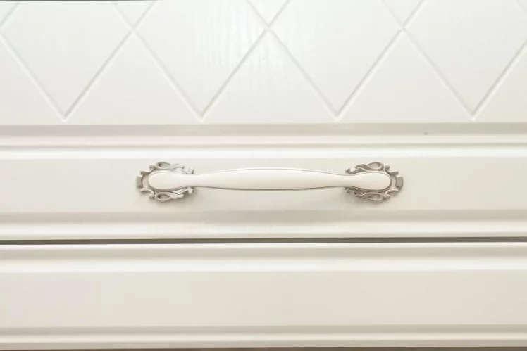 Стол кухонный (3 ящика с системой плавного закрывания) Тиффани 19.91_2