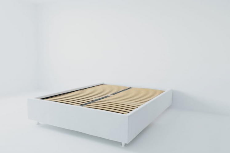 Мягкая интерьерная кровать &куот;Подиум&куот; с ортопедическими латами (металл) Материал фасада: Экокожа; Спальное место: 800х2000 мм; Цвет фасада: Белый; Цвет корпуса: Белый / "Подиум"_0