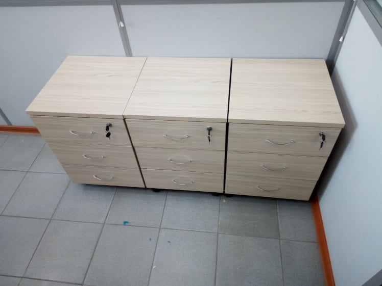 Тумба подкатная с 3-мя ящиками Твин 14.10.10 Туя / Twin_1