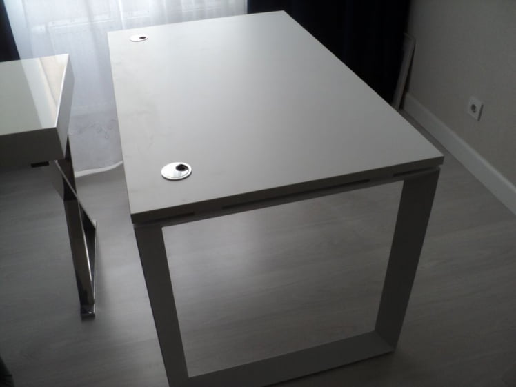 Стол рабочий на О-образном м/к ОНИКС О.МО-СП-2.7 Белый Бриллиант / ONIX O.MO-SP-2.7_1