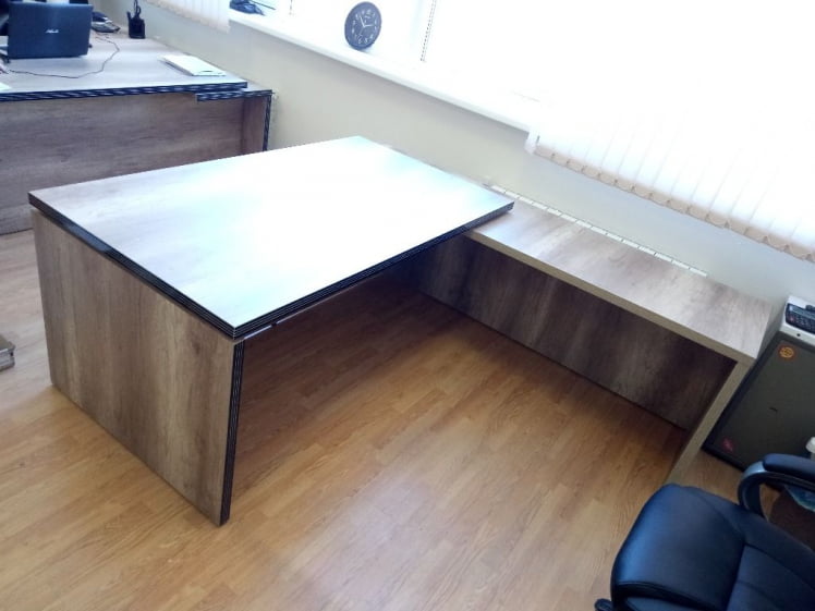 Стол руководителя правый ТCТ 2020 Р (Дуб Каньон) / TCT R_2