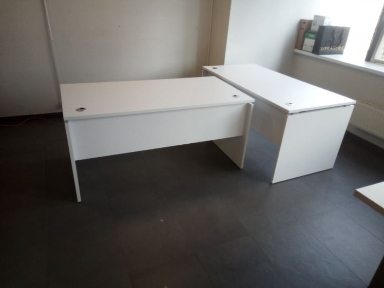 Стол письменный ОНИКС О.СП-4.8 Белый Бриллиант / ONIX O.SP-4.8_1