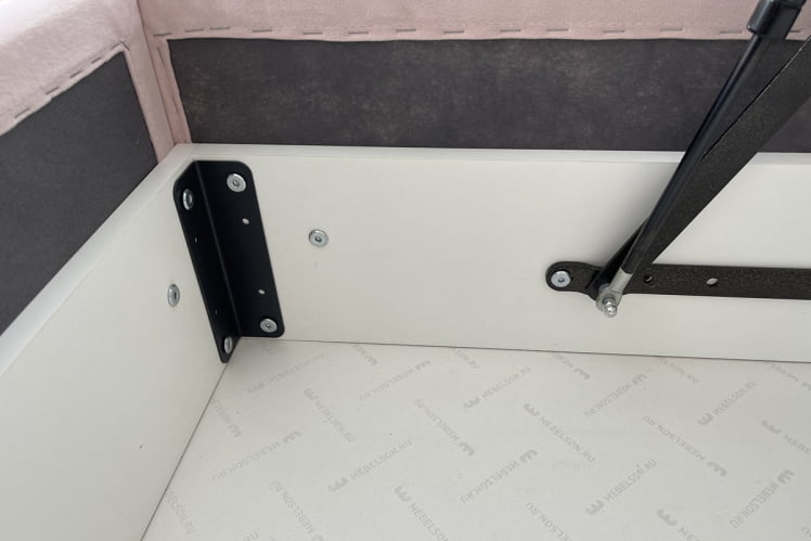 Кровать 0.9 Бест (Тахта) КМ.Т-15 нежно-розовый (велюр) / КМ.T-15_2